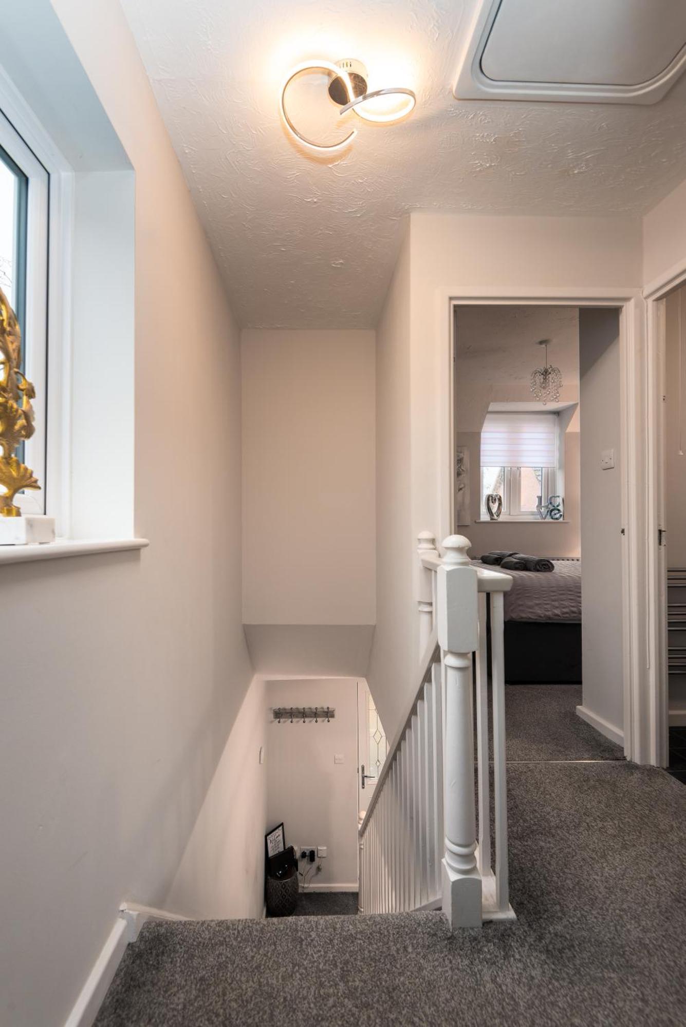Cherry Tree Mews: Pet-friendly Self-check-in With Fast Wi-fi Holiday home *