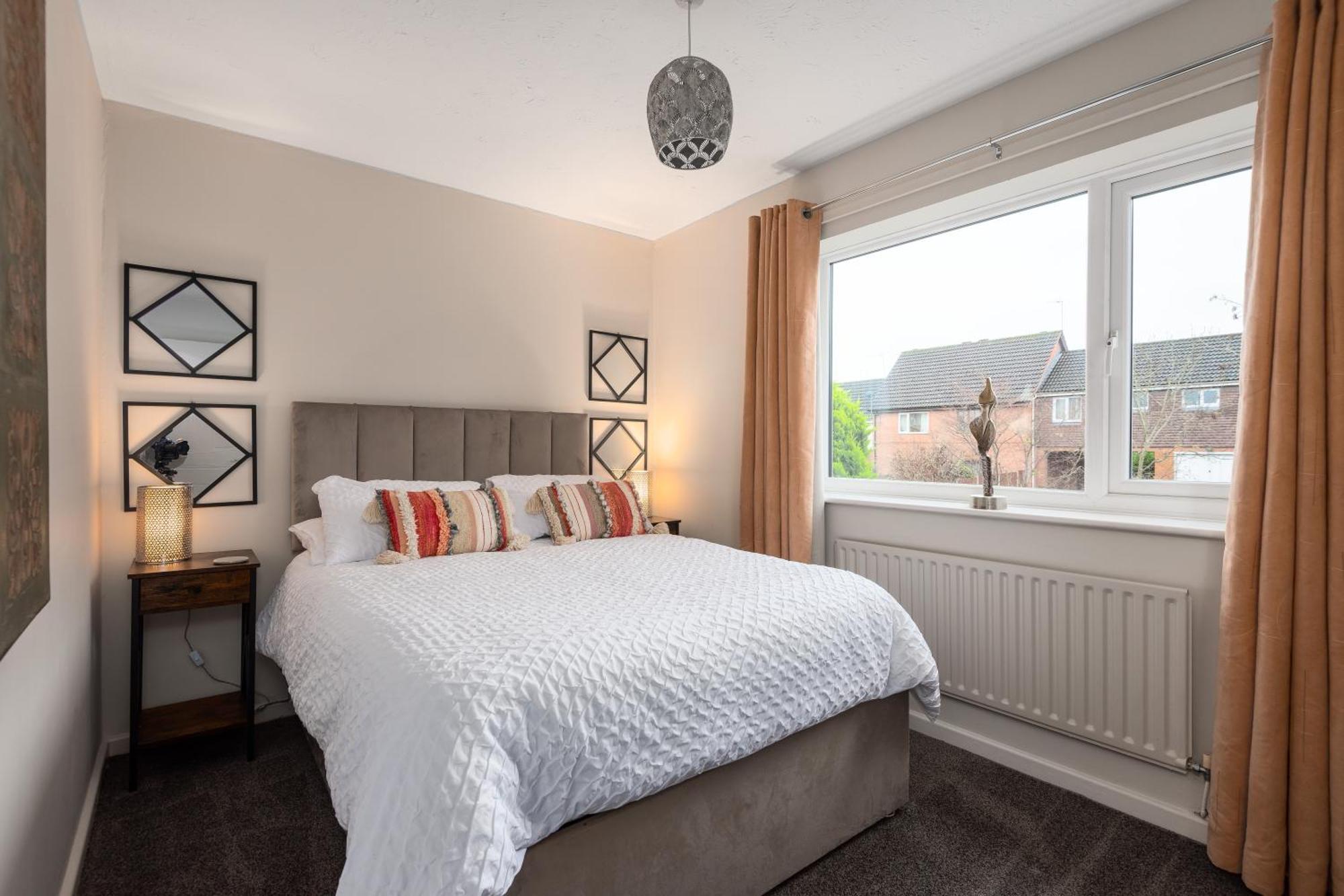 Holiday home Cherry Tree Mews: Pet-friendly Self-check-in With Fast Wi-fi *