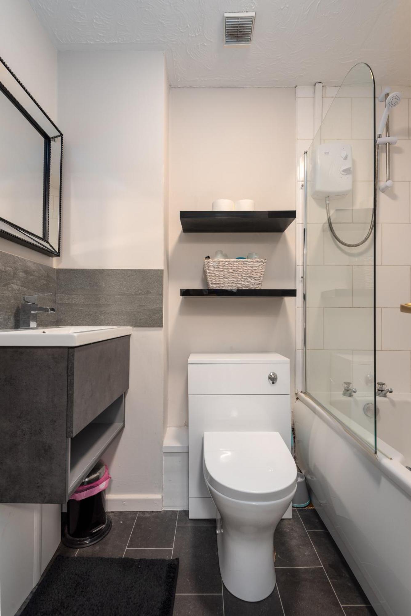 Holiday home Cherry Tree Mews: Pet-friendly Self-check-in With Fast Wi-fi