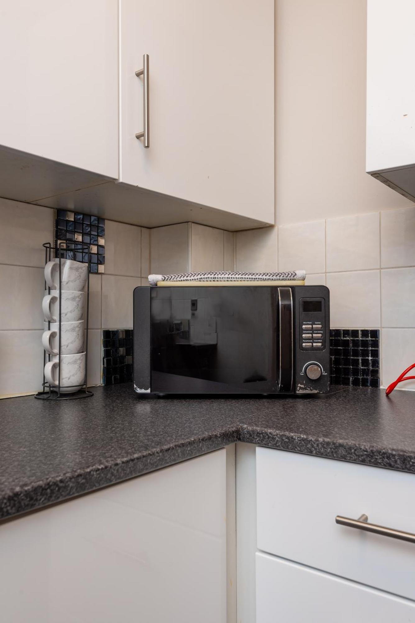 Cherry Tree Mews: Pet-friendly Self-check-in With Fast Wi-fi Holiday home