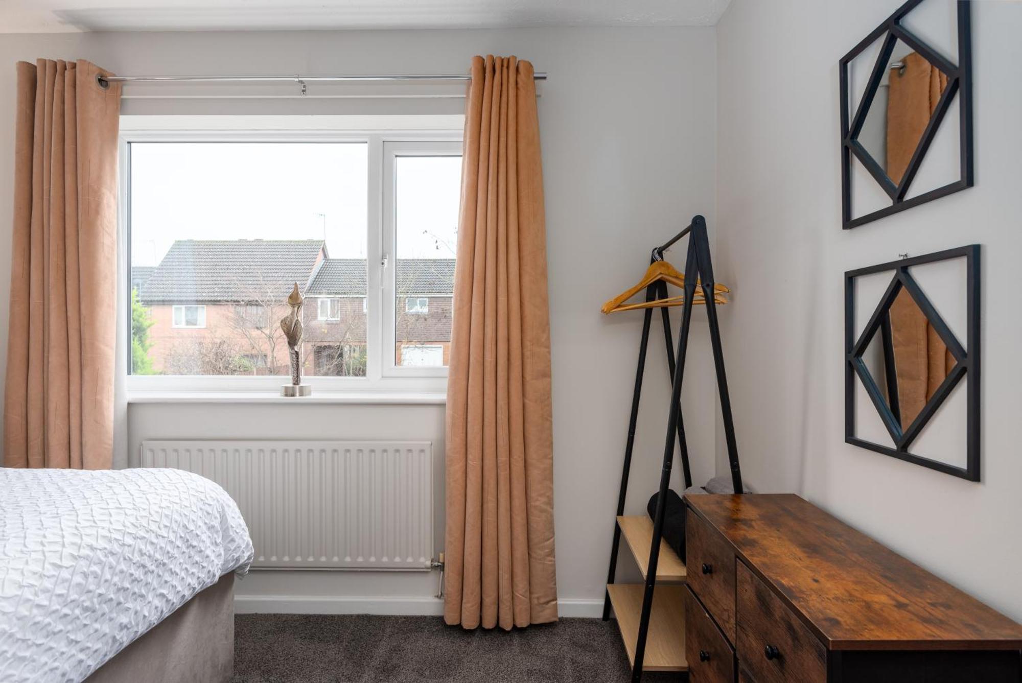 Holiday home Cherry Tree Mews: Pet-friendly Self-check-in With Fast Wi-fi Worcester