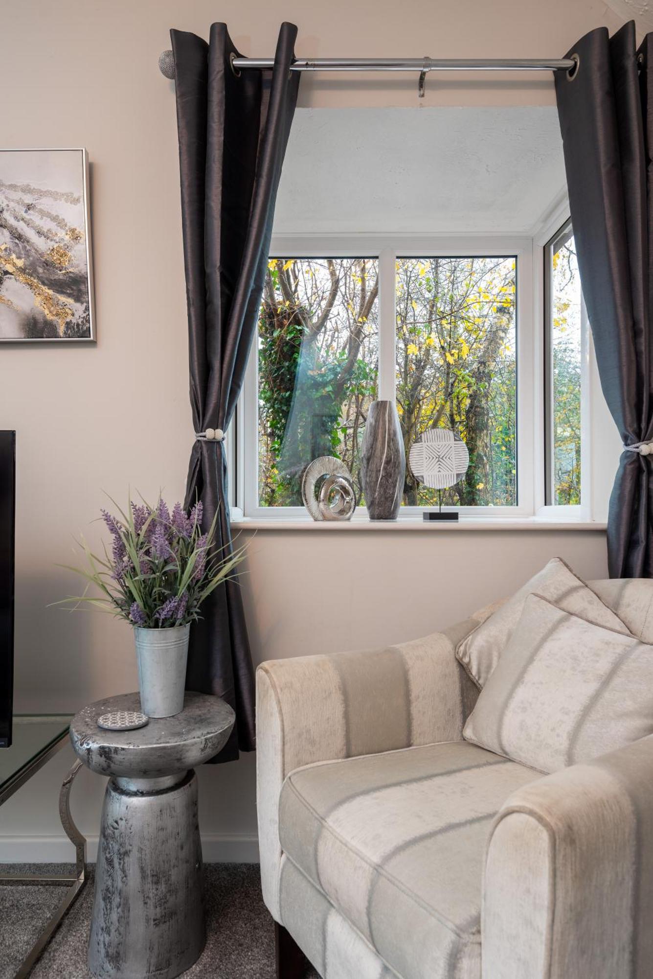 Cherry Tree Mews: Pet-friendly Self-check-in With Fast Wi-fi Holiday home Worcester